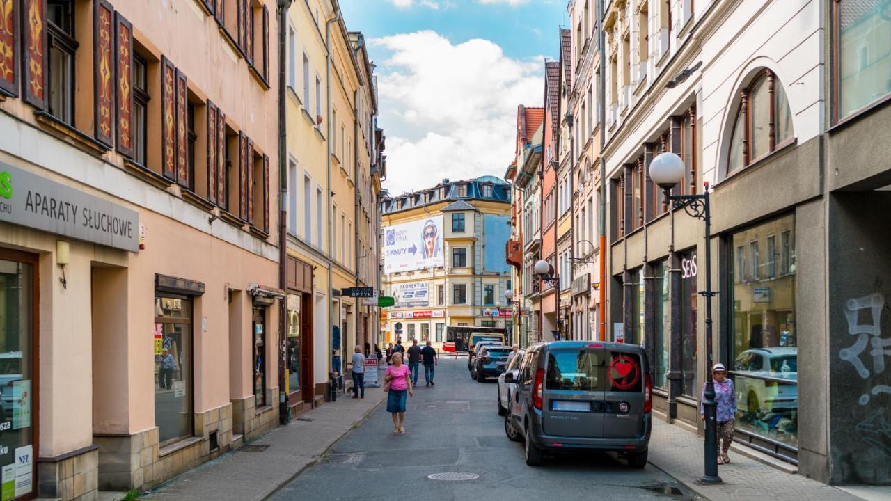 Hello Apartamenty Evo - Dluga 15 Еленя-Гура Экстерьер фото